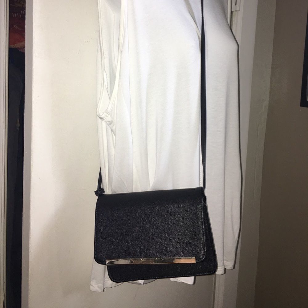 Black Boxy Accordion Crossbody Purse